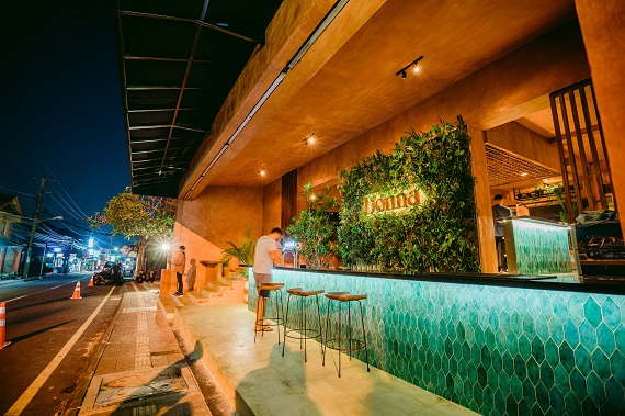 ペルティウィ　リゾート＆スパ ドナ タパス バー