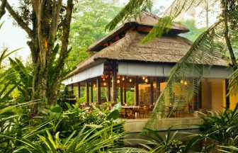 コモウマウブド